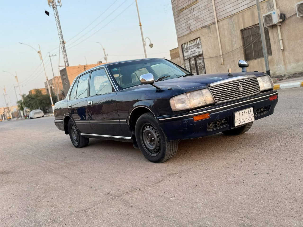 للبيع كروان ارنب 1993 السياره بلاديه مكفوله السياره بسمي السنويه ما ساقطه *********** السعر 55 وبيه مجال

