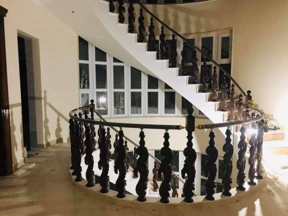 عمل جميع المحجرات اللمنيوم والكرستال
بأسعار مناسبه في الحمزه شرقي 
ويوجد لدينه عروض خاصه لا 
هالي الحمزه ناسنه الطيبين 
يوجد نضام لقصاد ماعليك 
غير تتواصل ويانه على رقام 
ضاهره مامك بدارت الأخوين 
ابو يزن ***********
ابو حسن ***********
@إشارة للجميع 
أبو يزن الجبوري

نص مكتوب في الصور:
- B612