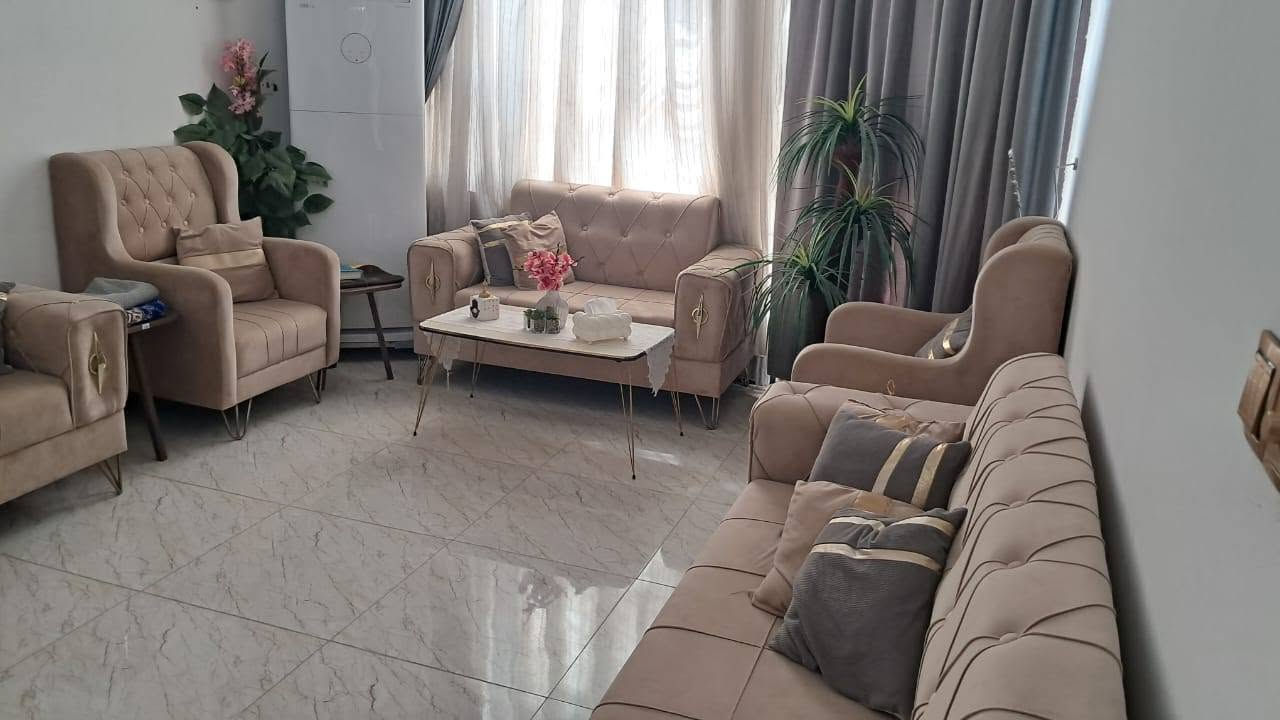 بيت اميري • ١٠٠م • واجهة٥م