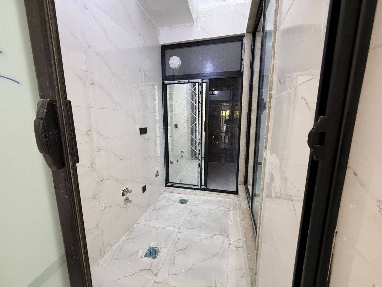 🔸سند طابو يتسجل بإسم اي عراقي
📍أربيل- منزلين لبيع 94 باداوه قرب شارع100M ع شارع 20M
➖مساحة 100M+100M طابقين 
يتكون⤵️
➖3غرف نوم 
➖استقبال-صاله-مطبخ-مجموعه صحيات-كراج
***********
***********
**********************

9 دفتر
