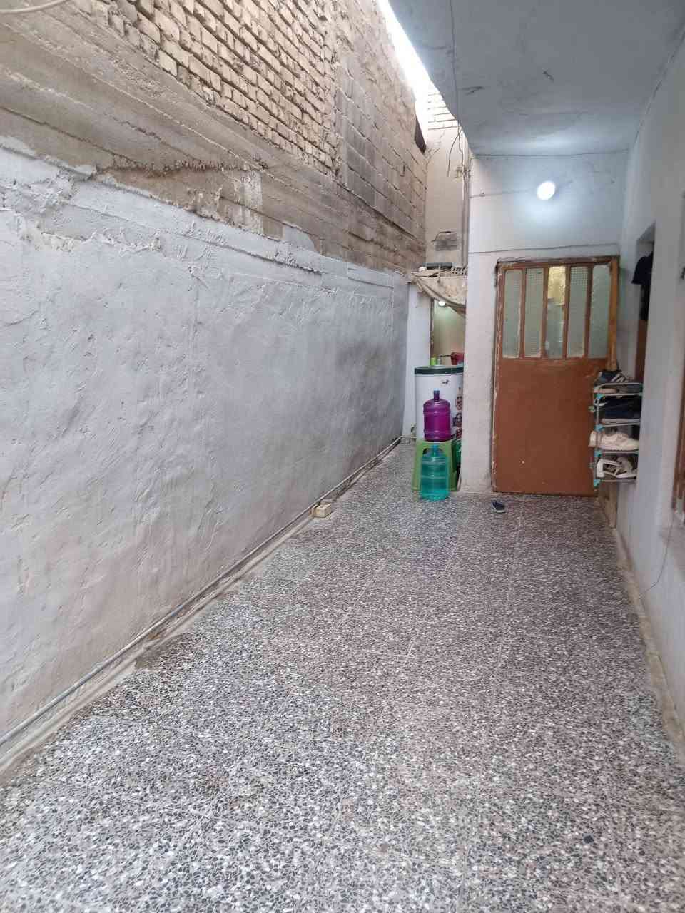 دار اللبيع 
مساحه258.. العنوان جسر ديالى بدايه شارع 70.بيت خلفي  رقم الهاتف ***********
