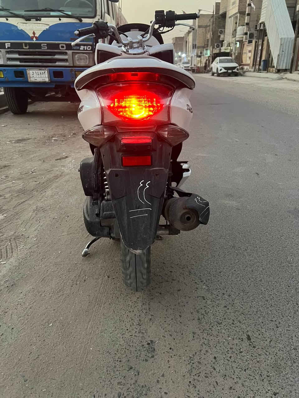 PCX • نضيفه • تريشه يسار