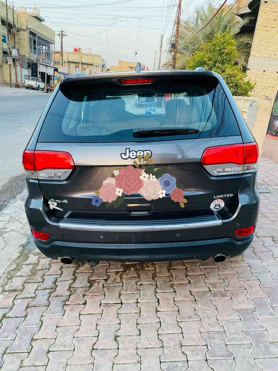 جيب   فئة لمتد خليجي
موديل ١٤ رقم بغداد  

جديد سنوية جديدة

فول السياره 

محرك 3600

فور ويل

دبل اكزوز

بانوراما

كشنات تدفئه تبريد وكهرباء امام وخلفي تتفئة

نظام ميموري خزن لكشن السائق

ستيرن تدفئه 

شفتات بالستيرن

كامره خلفيه دواره

مري قلاب +هيتر بالمري

مري تعتيم ليلا

اًشاير بل مري 

تاير جديد

صدر امامي و خلفي جديد 

بوش فرم ممة جديد 

راديتر مي مكثف جديد 

باتري جديد 

تبريد جديد  

دمام خلفي 

جنطه كهرباء

زراكات بلايت 

بعد بيهه هواي مواصفات

السياره ماناقصها اي شي 

ماشيه.   .171 كم

وقابل لزيادة 

المحرك مفتوح ما عرف شبي من اخذتهه هيج بس خير من الله لا تنقيص ولا خربطة

بيهه صبغ الدعاميه لامامي ونص الخلفيه وبيهه بارد قليل

السعر 210 بيع او مراوس اوباما 12 او 13 ابيض

مكان السيارة الحسينية 

*********** واتساب
