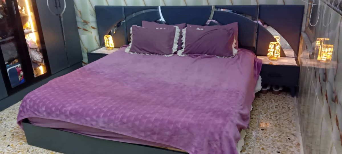 غرفه نوم  تركيه نضافه ١٠٠%
5قطع المكان بغداد الجديده  
للتصال ***********
