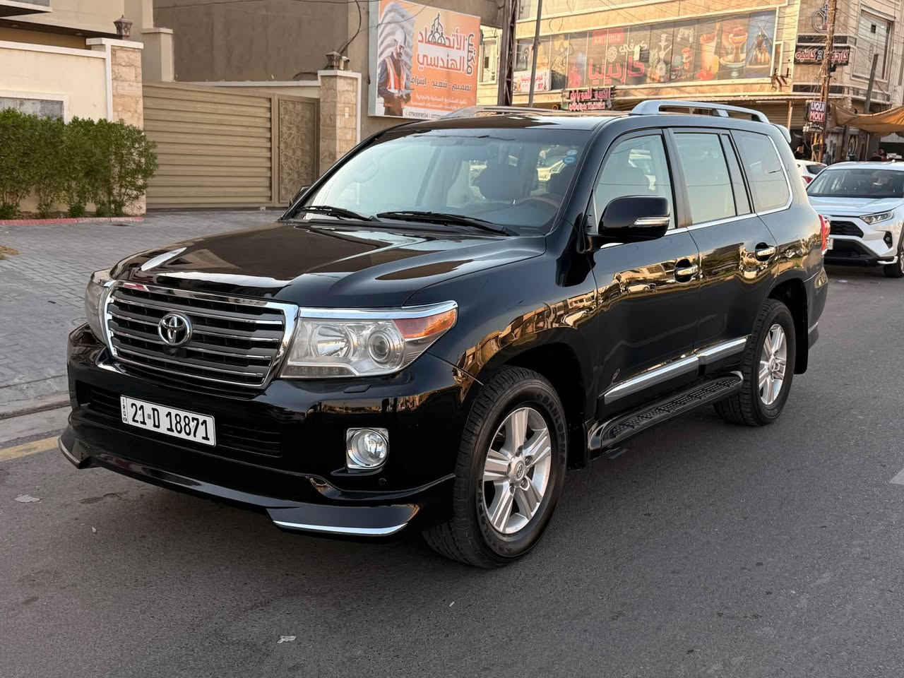 لاندكروز 2012 بريم  V6    GXR
مواصفات فول 1/1

رقم سليمانية بسمي هزه و رقم جديد 

ماشيه 170 km 

مكاني بغداد 

السعر 32.5 بيه مجال للشراي 

الاستفسار:-***********
