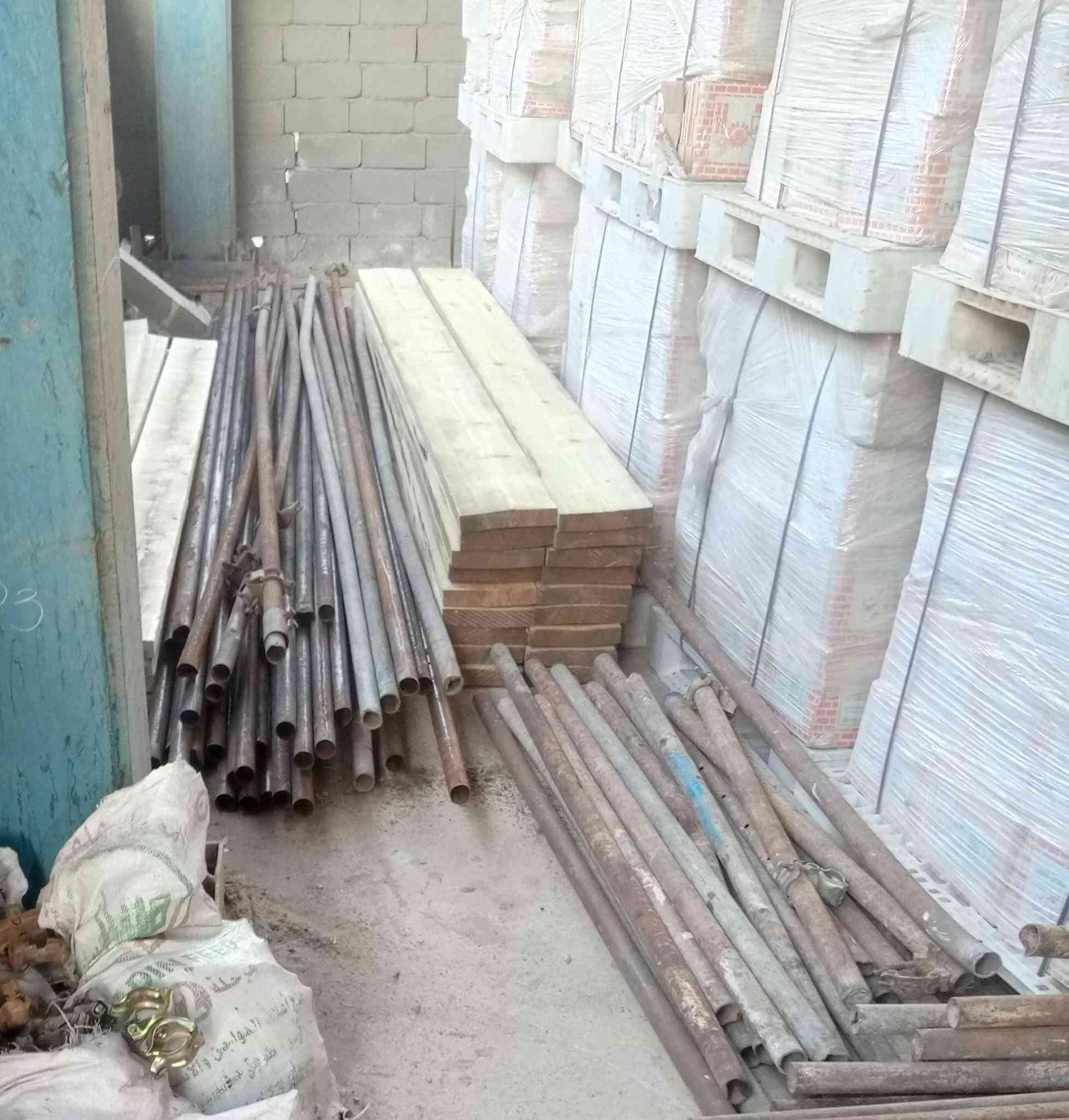 اقفاص ودرابات الاجار مفرد وجمله
لجميع لخلفات البناء بسعار مناسبه
تصال ***********
