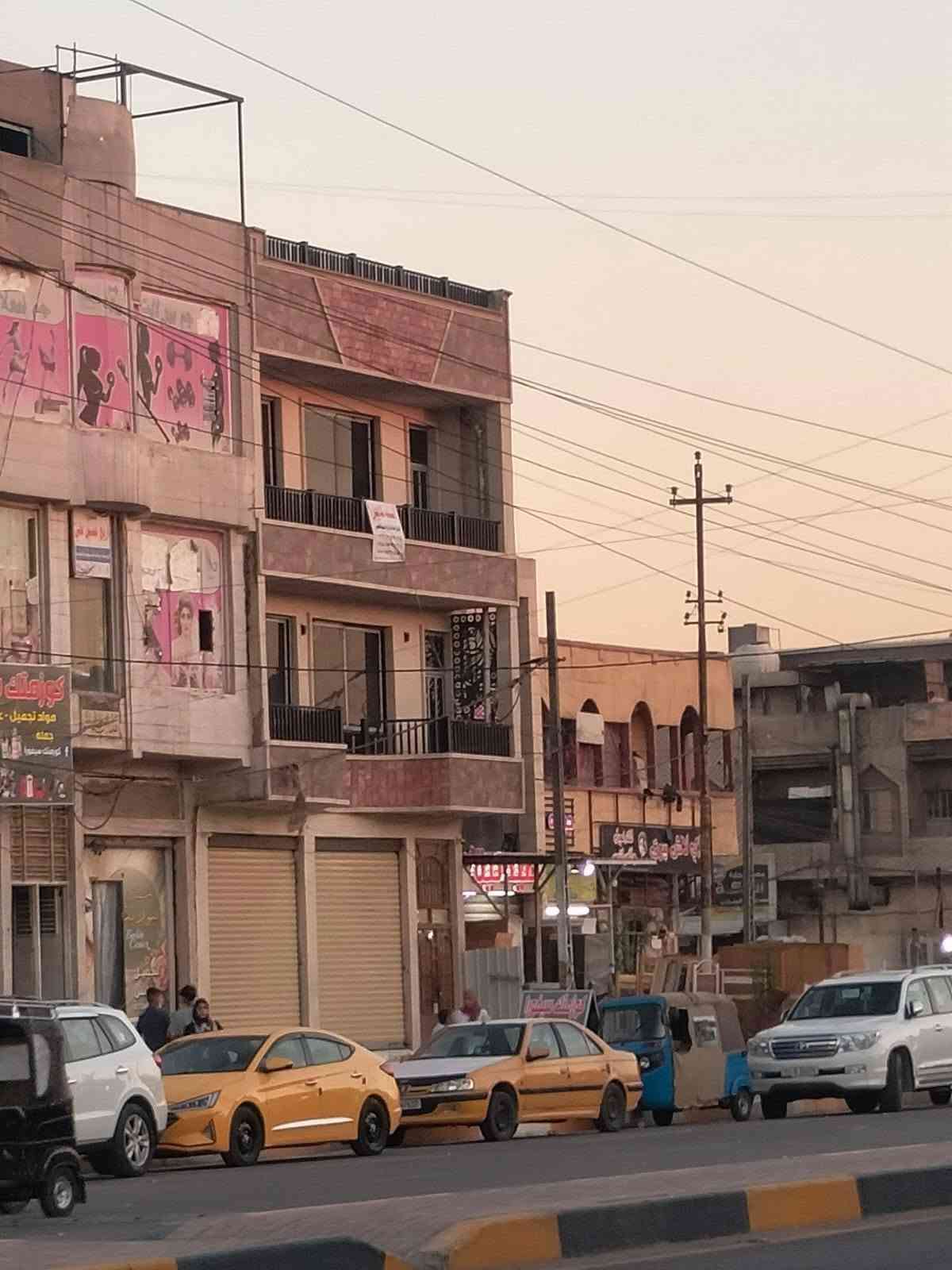 بناية على الشارع العام كاملة للإيجار الموقع : شارع الداخل قرب سوق الوحيلات
  
للاستفسار الاتصال على الرقم التالي *********** او المراسله عبر الواتساب
