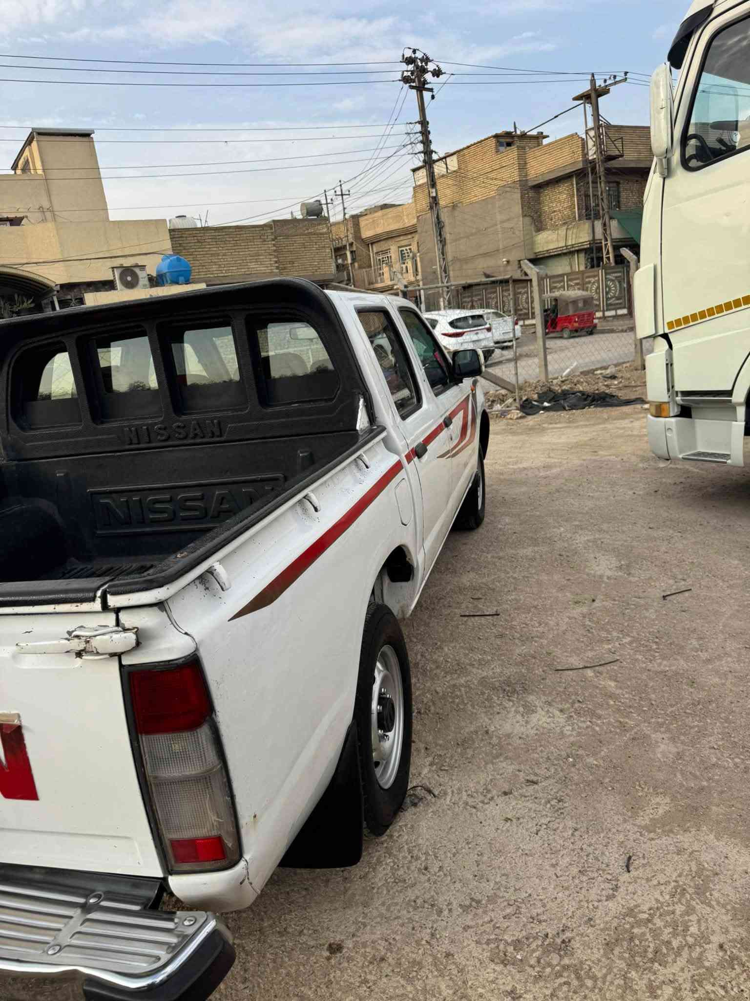 نيسان ٢٠٠٧ • بغداد • قير ومكينة