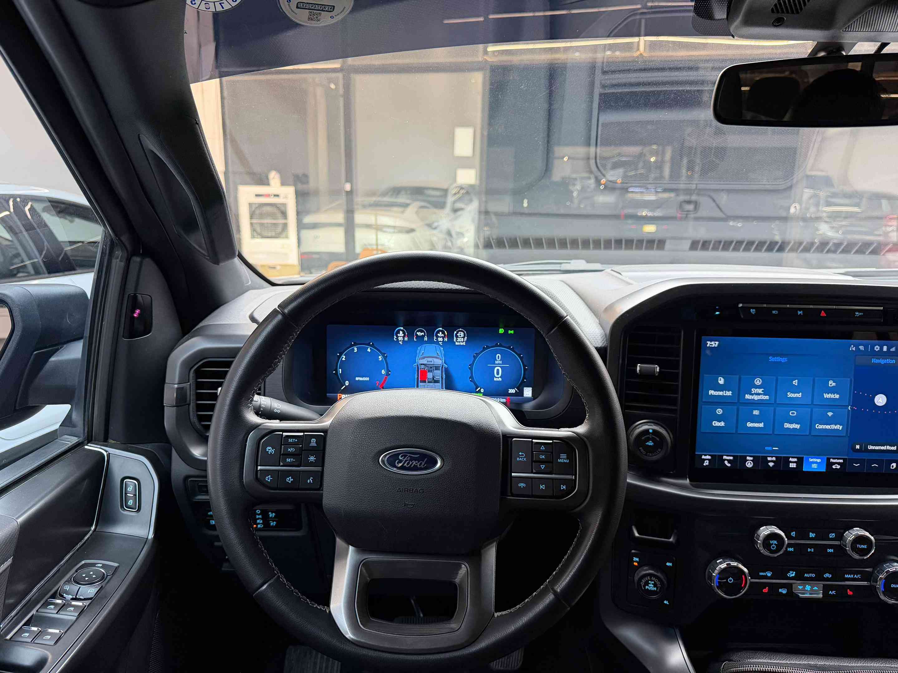 #فورد_f150  الفخمة #موديل_2024  هايبرد 🔋🔋⚡️ بانزين  عداد المسافة: 16 الف مايل mi  #الموصفات XLT BLOCK كير طرح شاشة كبير  محرك V6 3.5 هايبرد  بدي قصير باب طويل المرغوب  كتاب تضليل جديد رسمي / مغلف كامل BBF اصلي السيارا  المعرفة السعر اكتب في تعليق ( 24 ) سوف يتم الرد عليك مباشر  رقم شاصي 1FTFW3LDORFB13918 حادث بصيط : جملغ + باب فقط  ( بجم كبس )  مراوس وشراء سيارات شمالية فقط  اتصل *********** اتصل *********** #مكان_اربيل خلف شركة ازدي شارع ١٠٠ متر #مصطفی_كارس 📍

نص مكتوب في الصور:
- 2024 Ford F150 Xlt 1FTFW3LD0RFB13918 from the USA