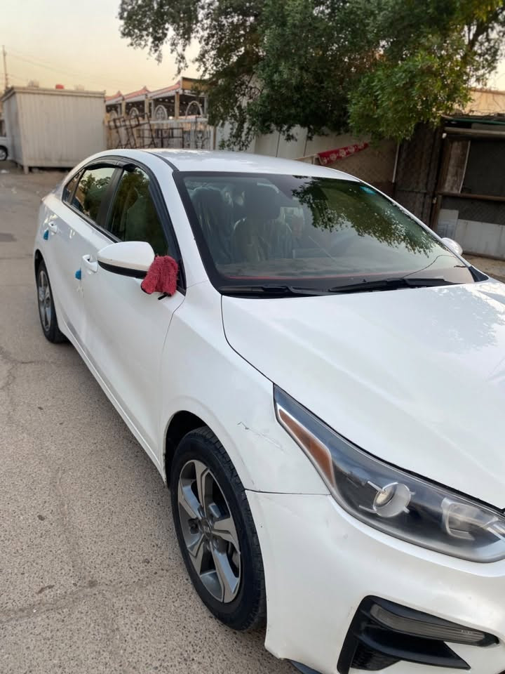السلام عليكم
للبيع فورتي 2019
ضربتها موضحه بلمنشور 
مواصفات السياره :مكينه 2000دوش ،تحكمات ستيرن جهتين كروز مثبت سرعه ،تحديد مسار ،شاشه كبيره تدعم الكار بلي ،
السياره خير من الله كير ومكينه وتبريد خير من الله 
مكاني بغداد الجديده 
***********فقط واتساب

