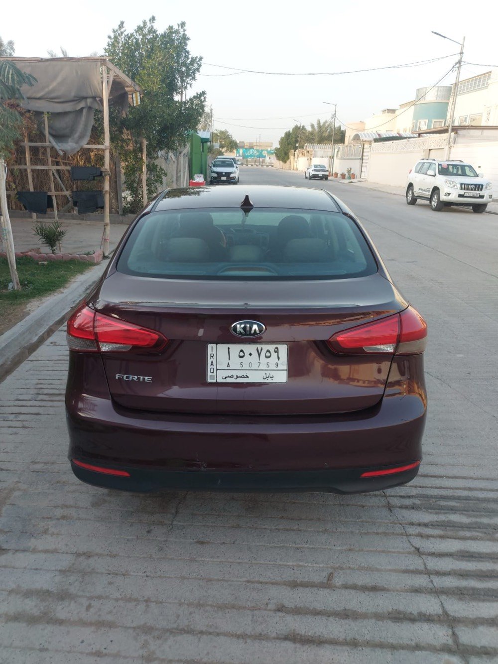 🚗 كيا فورتي موديل 2018 للبيع أو مراوس (حسب القناعة) 🚗
المواصفات:
 المحرك: 2000 دوش (2.0L DOHC)
 المسافة المقطوعة: 117 ألف ميل
 التحكم: تحكمات ستيرن جهتين
 الشاشة والكاميرا: كاميرا بلادية
 الوضع العام: السيارة نظيفة جداً، استخدام شخصي، ومسويلها أدامة كاملة من إلى (جاهزة للعمل وما تحتاج أي مصروف).
الضرر/الحادث:
 جاملغ السايق + ربع البنيد.
 قبق الجنطة مبدل.
(صور الحادث متوفرة للجادين).
السعر والتفاصيل:
 السعر: 125 ورقة ($12,500) وبيه مجال للشراي الجاد.
 المكان: النجف الأشرف.
 للتواصل والاستفسار: ***********