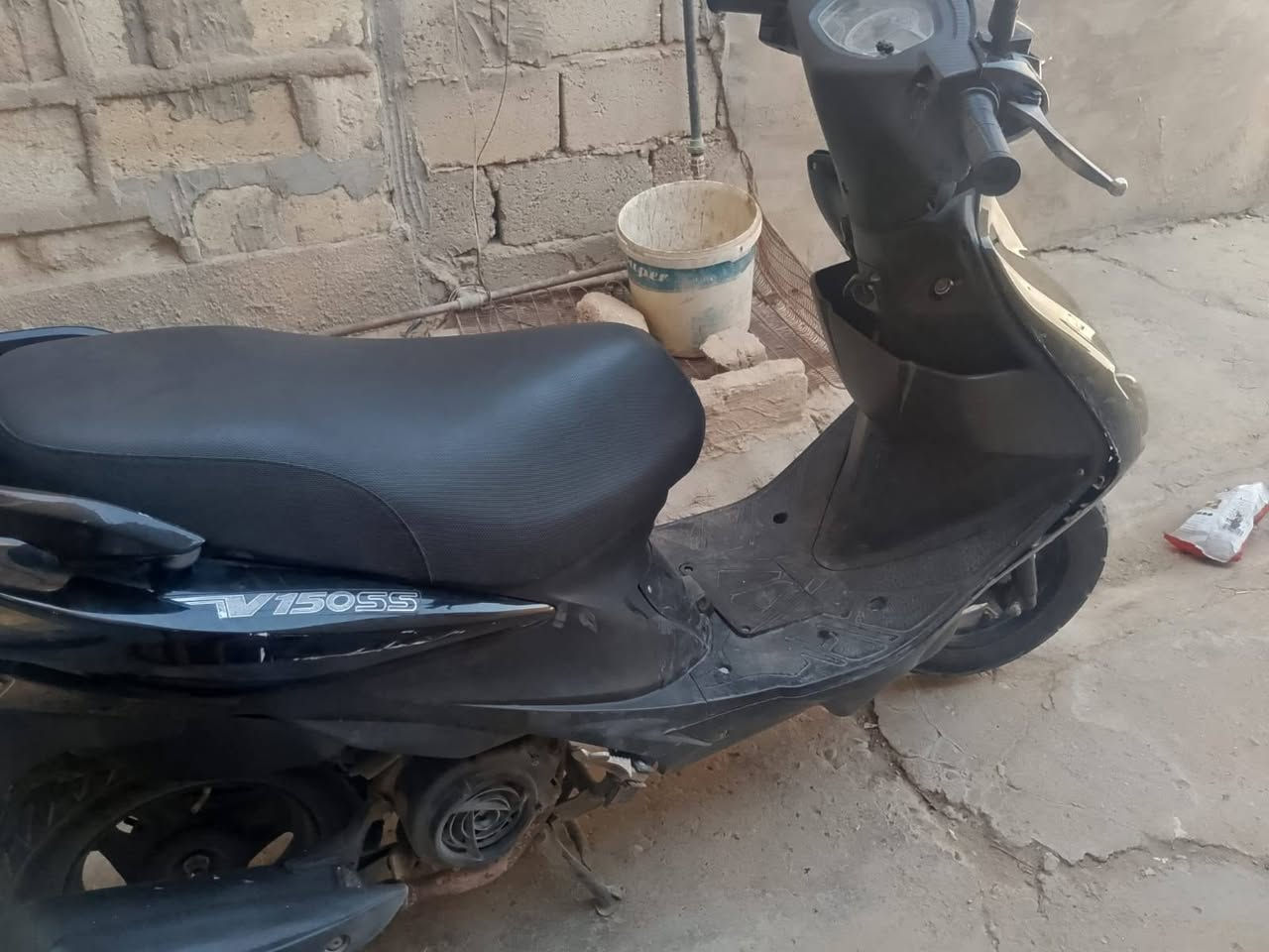 للبيع دراجه ادرس بدون اوراق دراجه حلوه سعر 350 العنوان الرمادي الورار الشقق الحجريه رقم الهاتف ***********
