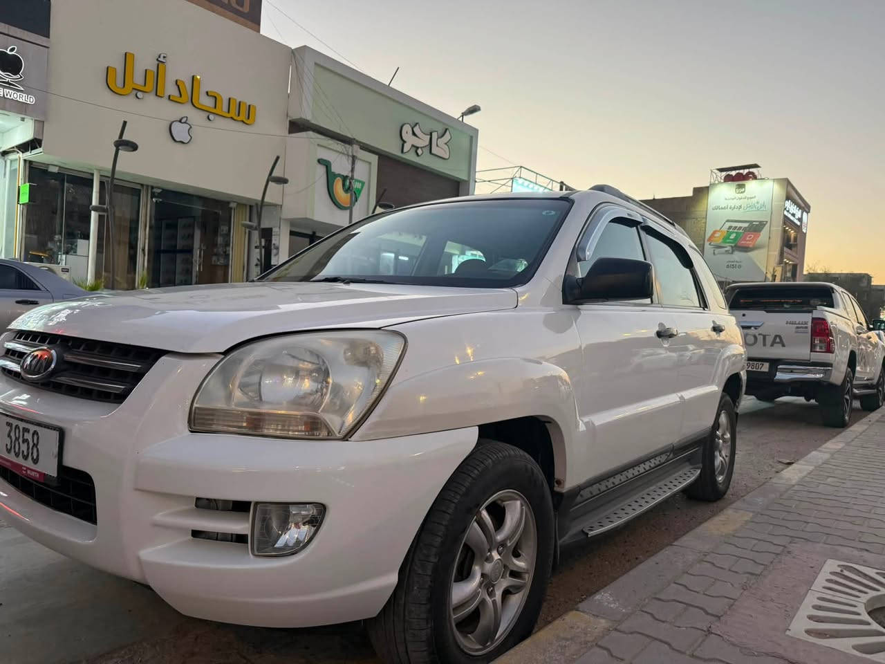 سبورتج 2008 سياره مكفوله سونار موجود بيه
رقم نجف باسمي الجديد تخم تاير حدايده جديده مابيه نقص ابد 
السعر ب120  *********** دواخل كلش نضيفه مكينه نضيفه جاهزه من كلشي
