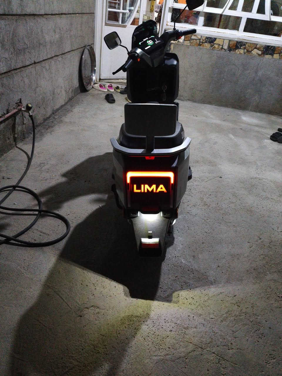 دراجة ليما ام عيون بملف 1500w وبنضام 123 السرع وبسرعة توصل 70km حقيقي وتمشيك مسافة 65كيلو الدراجة كل شغلاتهة حديثة وانطيك ضمان بل قوة وبل ماتنة وصلهة موجود ضمان الشركة موجود الدراجة بيهة شخوط بصيطة للأستفسار واتس ***********
