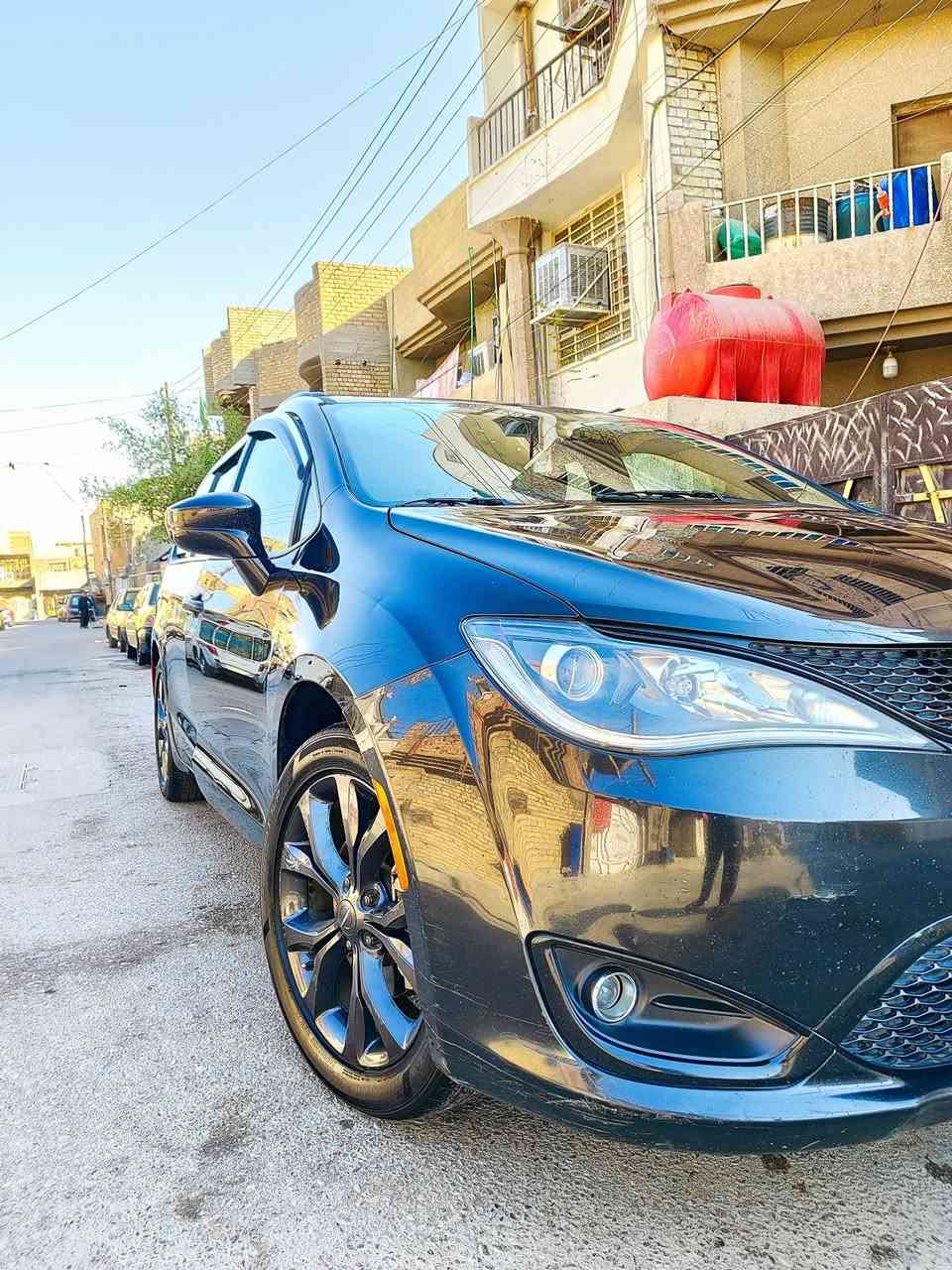 السلام عليكم 
للبيع كرايسلر باسفيكا 2019 فئة S فول مواصفات عدا الفتحه حادث باب خلف السائق مبدل اصلي نفس اللون بدون قطره صبغ بجم كبس رقم اربيل بيه مكينه مال 23 وهذا الممشى حقيقي مال المكينه السعر ب203 وبيه مجال بسيط  للتواصل *********** متوفر واتساب أيضا
