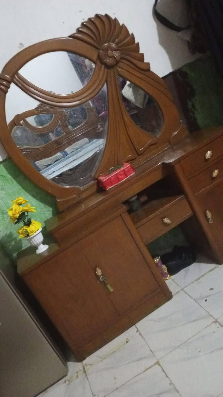 غرفه  بدون ضرر السعر ٢٥٠ قفل العنوان بالنجف بالعباسيه اليريدها يخابر عالرقم *********** رحم الله والديه اليرفع المنشور الناس مستعجلين عليها
