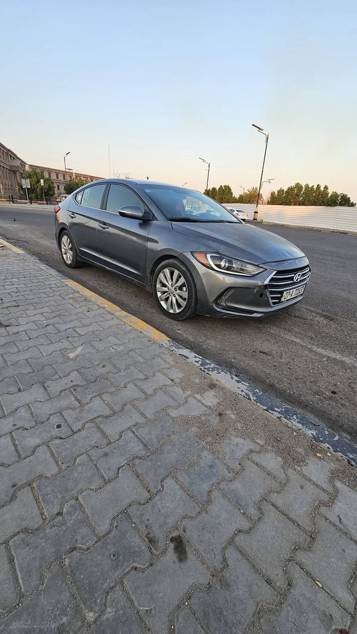 سلام عليكم النترا ٢٠١٧ بسمي وارد امريكي بيه جاملغ وبنيد فقط بدون دواخل سعر ١١٠ ***********
