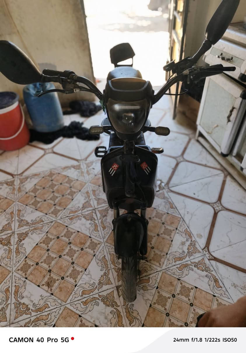 سلام عليكم دراجات شحن البيع عوزه بطاريات السعر 180وبيه مجال بصيط مكان بل سماوه *********** تصل وبيك خير ددلل

