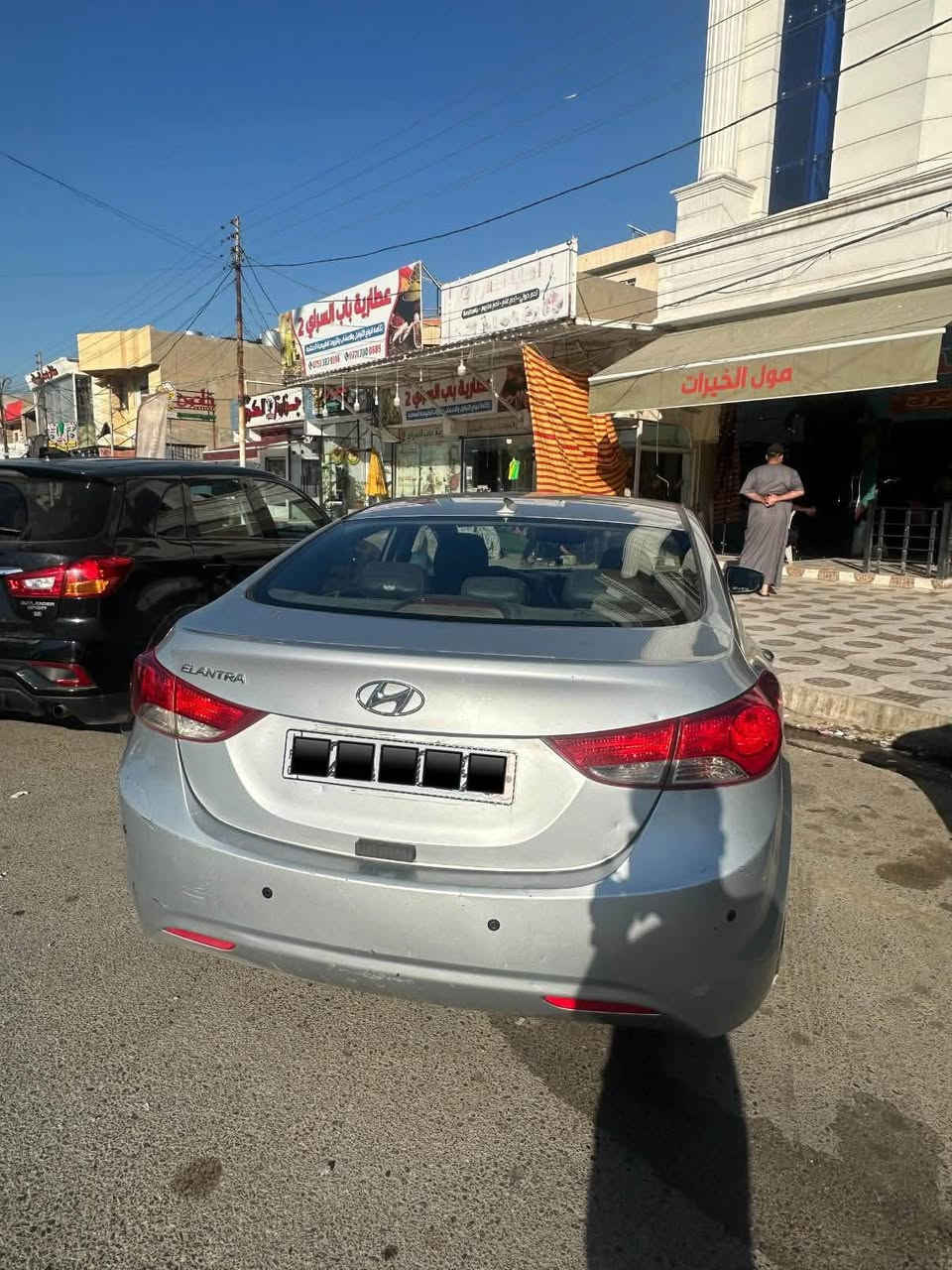 للبيع مستعجل
سيارة هونداي إلنترا مضلع 
موديل ٢٠١١
سنويه وهزه جديده السيارة بأسمي 
بيها كوبون بانزين 
للاستفسار اتصل على الرقم 
***********

