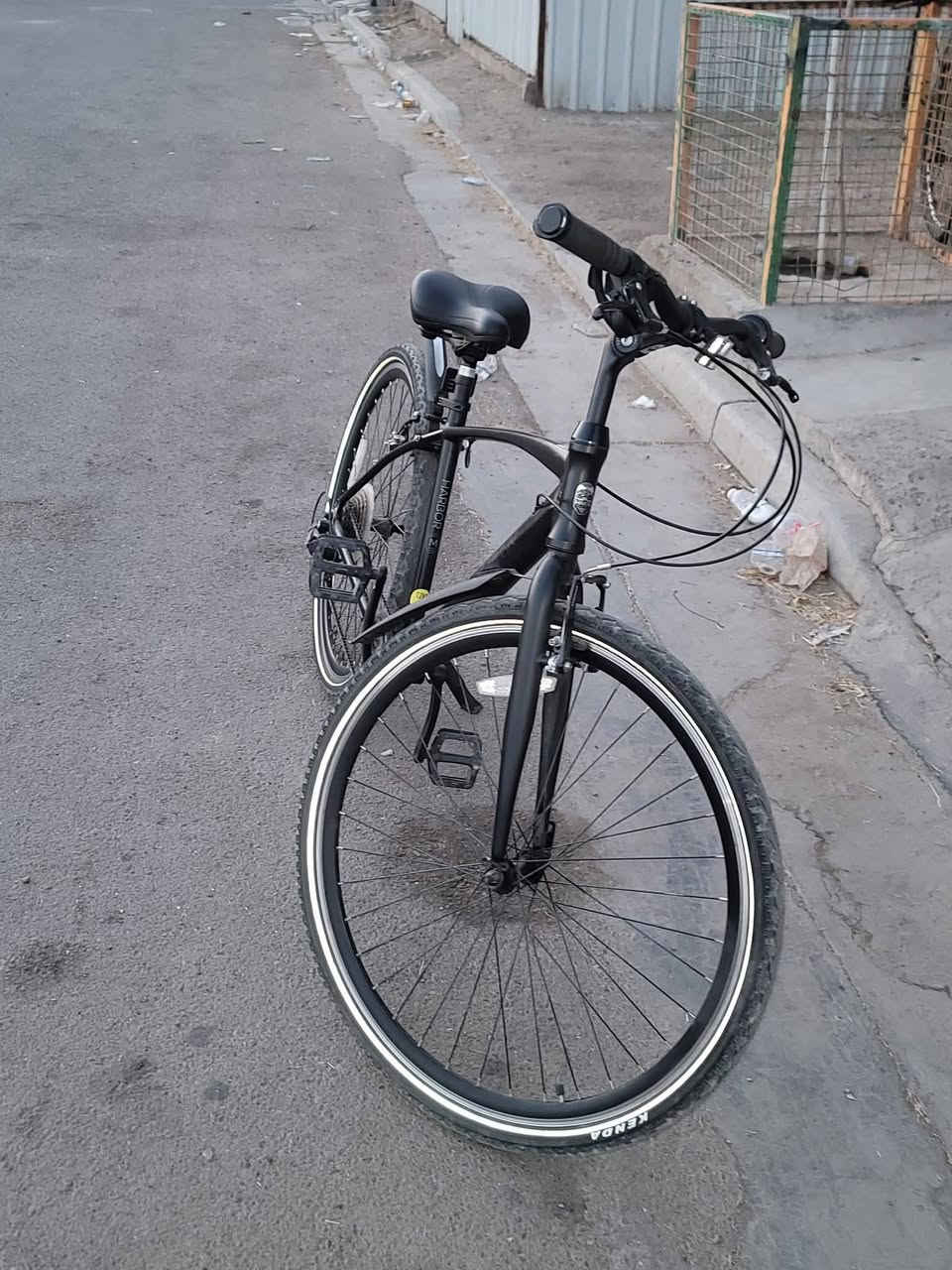 🚲 بايسكل HARBOR للبيع 🔥
بايسكل ماركة HARBOR، نظيف جداً وحالته ممتازة، استخدامه قليل وما مستعمل هواي.

📏 القياس: M
💰 السعر: 225 ألف
🤏 السعر بيه مجال جداً قليل
📍 المكان: بغداد، مقابيل كراج البياع
📞 ***********

واللي يعرف نوعية HARBOR يعرف قيمته.

للجادين فقط، السعر شبه نهائي، والمعاينة خير دليل على حالة البايسكل.

