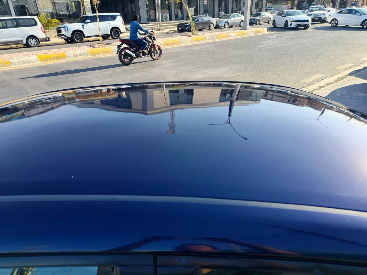 كورلا هايبرد موديل2021
وارد أمريكي لون نيلي مصبوغه عام توحيد لون وجماليه
داخلها جلد بلادي
بدون شواصي وبشرط مكينه وكير وبطاريه كفاله
ضربتها صندوق وتعديل عالبارد
سياره نظيفه وميحتاجلها صناعه
مجرد بوليش تطلع أحلى
السعر   110 مع المجال 
***********
