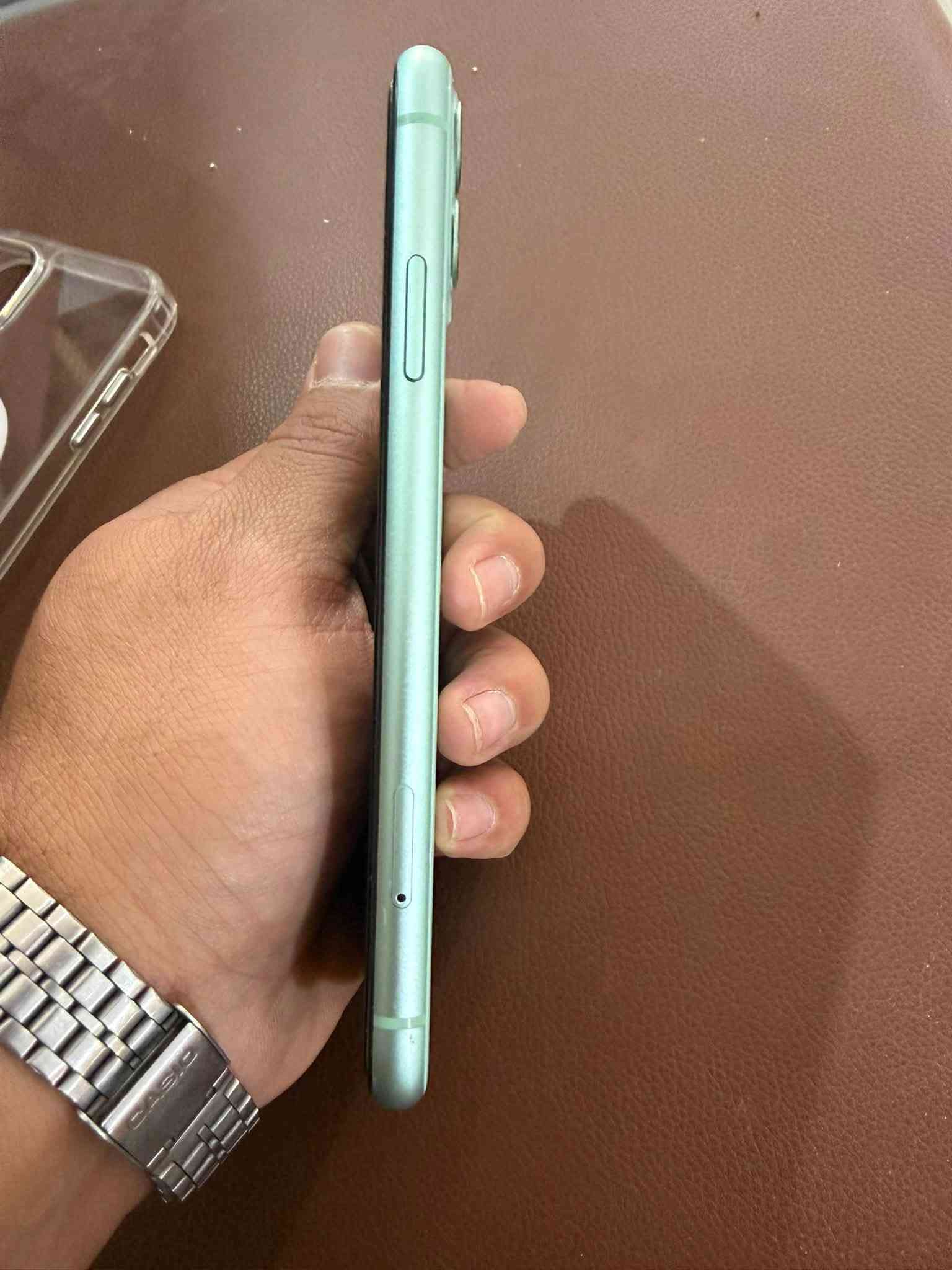 ايفون ١١ • هارد ١٢٨ • بطارية ٩٥٪
