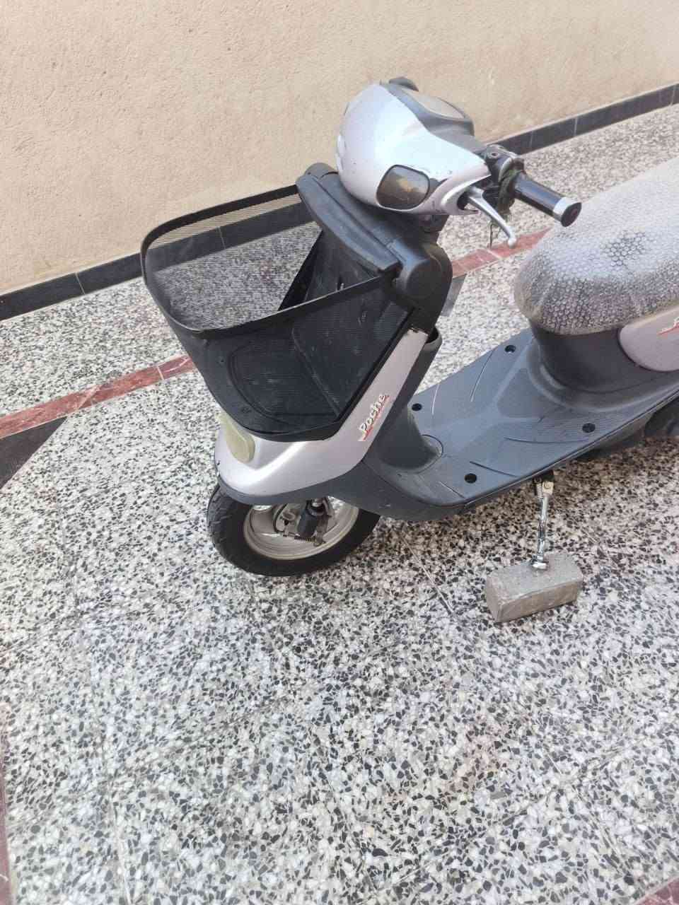 السلام عليكم
الدراجه للبيع مكفوله كفاله عامه
كهربائيات شغاله سلف هندر   شلعه شك الكاع مكينه خرسه
مابيها اي نقص 
السعر (350)
كربلاء حي الغير قرب سوق الغدير
