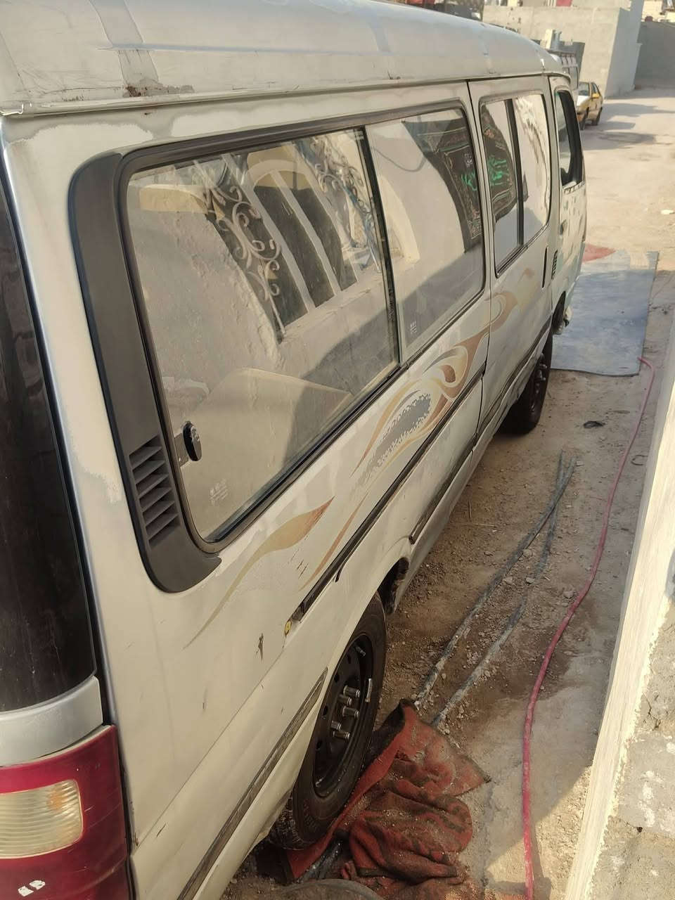 يا الله سياره فتون مديل 14 مصلاويه سنويه اصليه وصل خط وبحث كوفه نجف مصفره محرك ونجي مجاول كير هايسه حداديه جديده تخم تاير جديد كهربايات كلها شغاله
السياره نقصها دوشمه ارضيه بس الصدر والقنبوره واكسن بي صوت 
السعر 28 وبيها مجال العنوان النجف
يا الله سياره فتون مديل 14 مصلاويه سنويه اصليه وصل خط وبحث كوفه نجف مصفره محرك ونجي مجاول كير هايسه حداديه جديده تخم تاير جديد كهربايات كلها شغاله ***********
