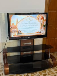 شاشة ٤٢ • نجف