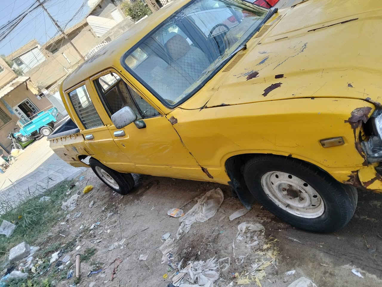 سلام عليكم بيكم 82سياره حلوه معمره السعر 17وبيها مجلا مكان بابل المسيب***********
