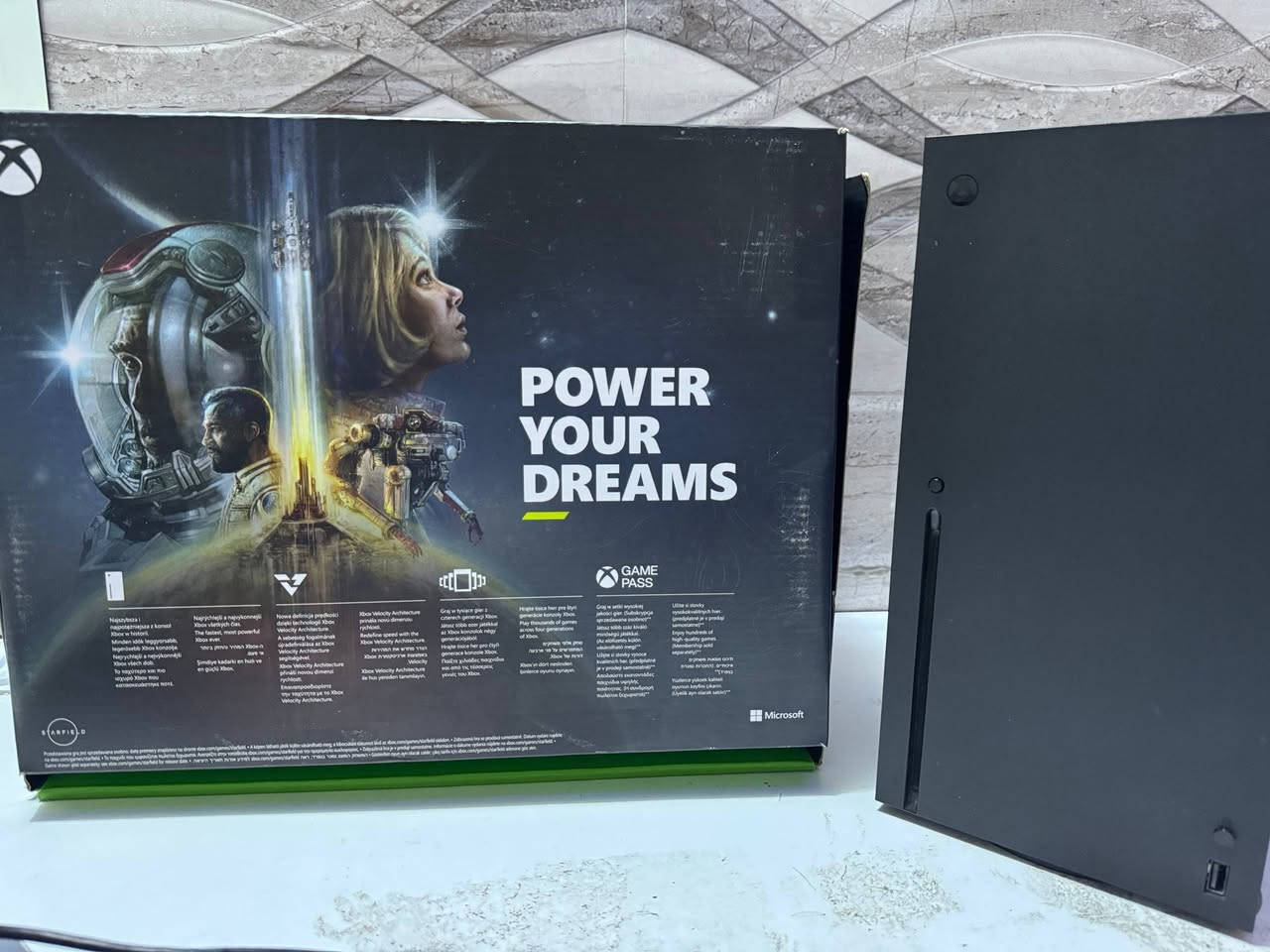 السلام عليكم 🌹

🎮 جهاز Xbox Series X للبيع
      اكس بوكس سيريس اكس

🔹 إصدار 2023
🔹 ما مفتوح الجهاز أبد ولا مشخوط 
🔹 ويا كامل ملحقاته، ولا شي ناقص

#️⃣ الجهاز استخدام قليل (أخو الجديد)
#️⃣ صارلي 14 شهر الجهاز تاركه من ورة السادس، جوز استخدمته 10 مرات بهاي الفترة
#️⃣ سبب البيع: أريد أشتري لابتوب للجامعة 

📍 مكاني: كربلاء
🚫 ما عندي توصيل، تجي تفحصه وتقتنع بي وتاخذه

💰 السعر: 750 ألف

⚠️ ملاحظة:
عندك الجويستك مبدل بيها الـ LB وRB فقط، هاي الشغلة الوحيدة، وطبعا تشتغل 100% وما بيها أي شي.

# تجي ويا يدة واير اشتريتها ب 45 و حساب كيم باس باقي بي فوك الشهرين 

# الرقم للتواصل واتس ***********
