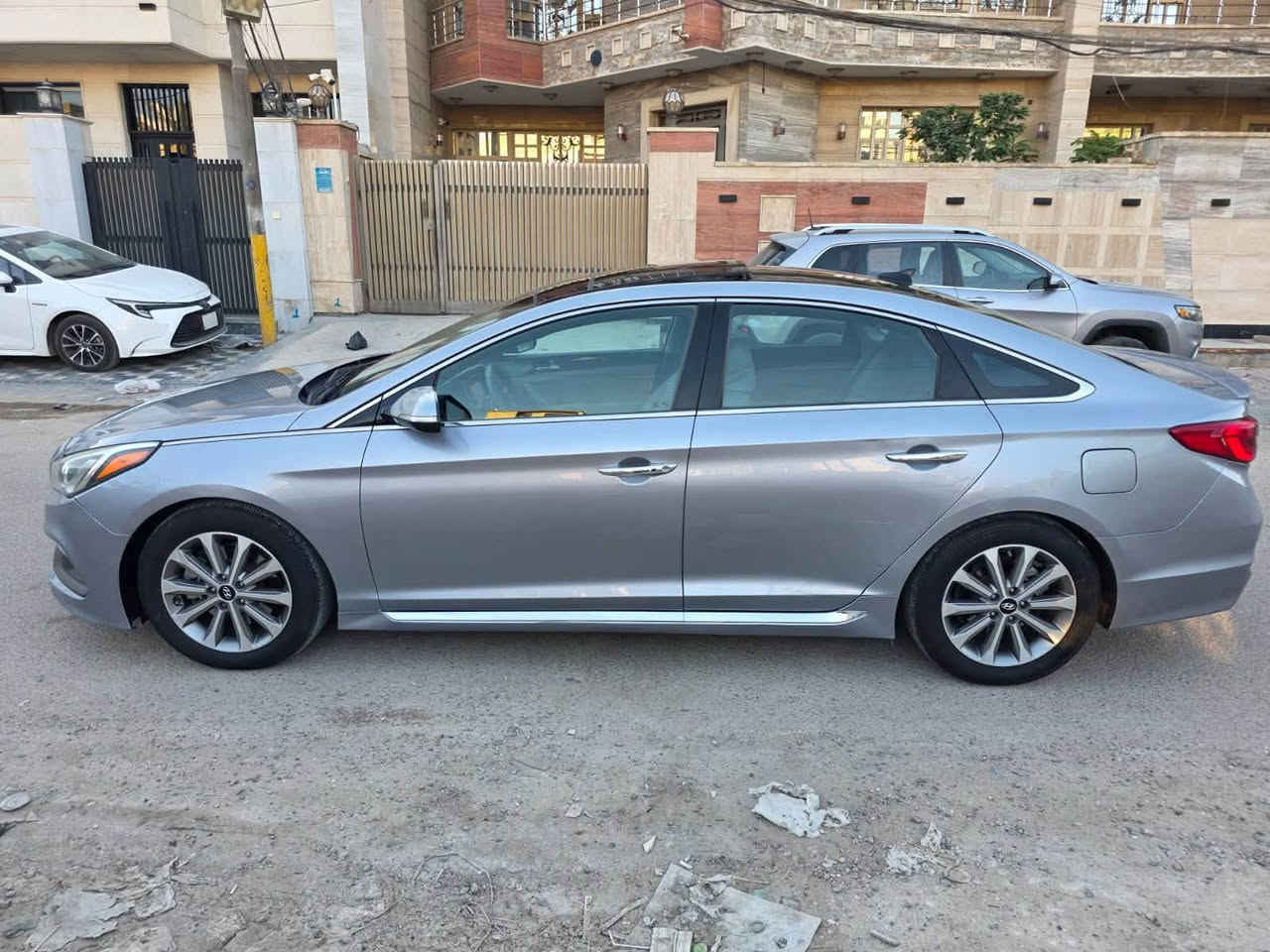 سوناتا 2016 وارد امريكي حادث بنيد مبدل اصلي نفس اللون وجاملغ والباب كلير فقط بدون دواخل شرط بيه مكانين بارد صغار  اعلى مواصفات vip 
بصمه تشغيل بصمه ابواب بصمه جنطه بناوراما قطعتين تبريد شاشه وكاميرا دواره وفول تحكمات داخل صاج بك لايت لد بجم لد لايتات زنون اصلي شركه سماعات انفنتي ودمام بجنطه بلادي سايد بريك بصمه ٣ انظمه قياده اوتو هولد كشنات جلد وتدفئه وتبريد وكهرباء وذاكره بالكشنات ٤ رادرات حساسات خلفيه بردات بلاديه خلفيه ستيرن تدفئه مري قلاب وبيه هواي مواصفات تخم تاير جديد توني شاده كومهو اصلي كوري وصدر امامي خلفي جديد وياهن زوج درايم شفتات محرك 2400 Gdi مجفت عام درجه اولى كلفني مليون ونص اويل بم شديت الصغير وكازكيت عالي شرط تبريد وبج بدون دوانز بانزين عادي مكاني بغداد الدوره رقم نجف تحويل في بغداد السعر 120 ورقه 
  للاتصال ***********
