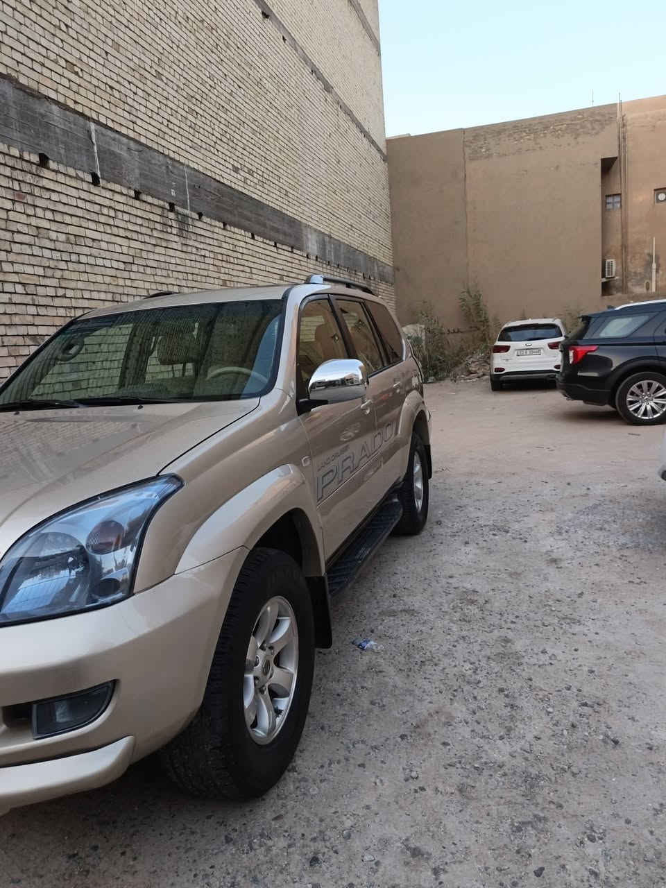 اسياره برادو 2008 خليجي 6سلندر المرغوب دبل تانكي بانزين + تبريد ثلاث قطع كشنات جلد كهربائي تدفئة تبريد بل كشن سياره فتحه تحكم شاشه كير مكينه تبريد كفاله ترايك وين متريد سياره جاهزه مانة الله سياره عند الحجي ما مخلي برغي نقص كله على لبلاد سياره بيه قطع صبغ ابيع حزام سعر 140 و بيه مجال عنوان البلديات رقم الهاتف ***********

