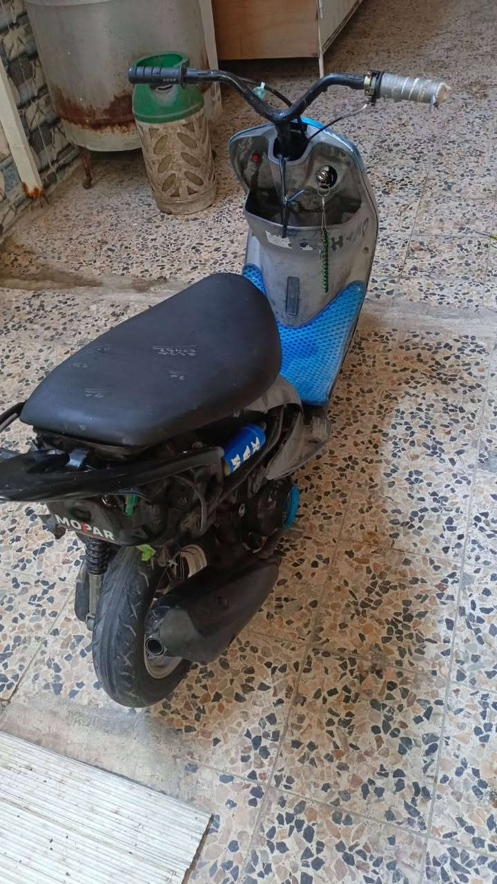 سلام عليكم شباب دراجه البيع ماكس قجمه دراجه مفتوحه مره وحده السعر مالها ب 350 وبيها مجال لكفرات البلاد موجودات  شراي هاذا رقمي  ***********عنواني بصره كرمت علي مركز الناحيه يم الجسر مال نجيبيه
