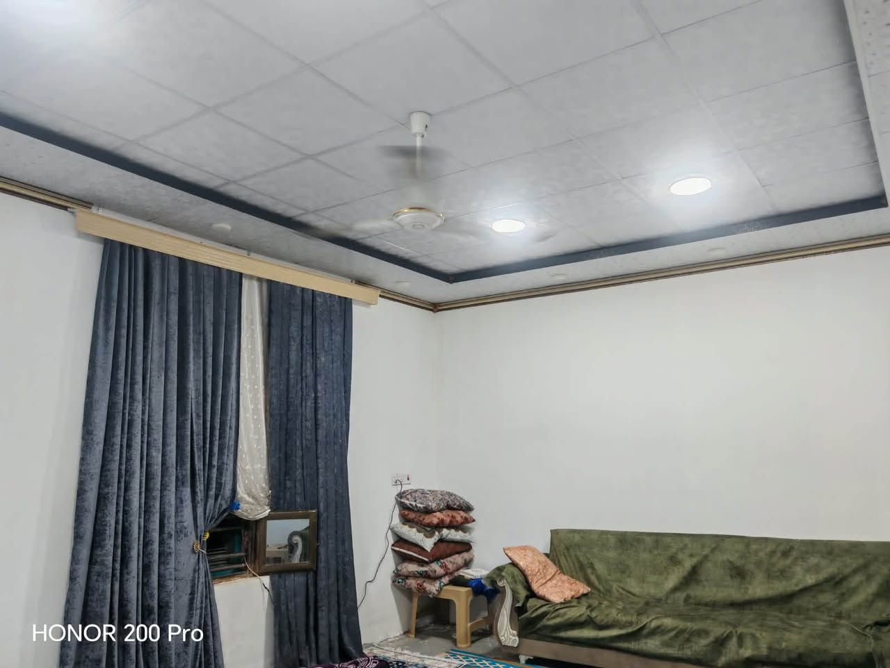 السلام عليكم بيت مساحه 375+النزال 25+العرض 15استقبال +هول كلدور+غرفتين نوم +صاله الاستفسار ***********
