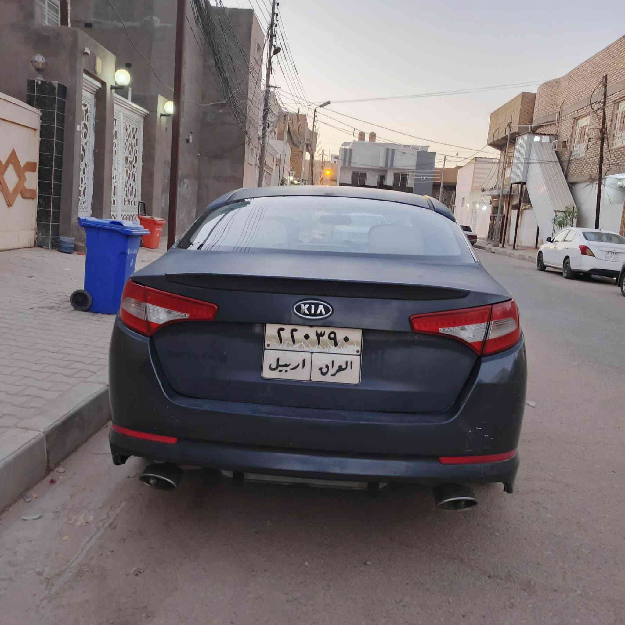 مكينه ٢٤٠٠
تبريد قطعتين تبريد بيانو ثلج
4بصمه 
تحكم بالسترين 
مثبت سرعه
ادامة لمنضومه البنزين
حدادية تمام 
السيارة بيها جراد مثل ما موضح بالصور
مكفولة من الصبغ 
رقم اربيل تريد تحويل تريد وكالة 
سعرها 90وبيها مجال للشراي 
*********** ماهر
