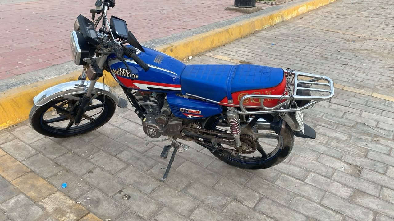 للبيع دراجة شايننك 5 كير 150cc – نظيفة وجاهزة للاستخدام
إذا تدور على دراجة مرتبة ونظيفة وتشتغل بيها على باب الله هاي تفيدك دراجة عملية وبيها شاشة كار بلي👌

🔹 الموديل: 2023
🔹 طالعة من الوكيل نهاية 2025
🔹 مرقمة باسمي
🔹 التحويل ثاني يوم 
شرط اول ما تاخذها نسوي عقد مروري 

📍 المكان: النجف – الكوفة
💰 السعر: 1,250,000 د.ع

🎥 موجود فيديو يوضح الدراجة وكل تفاصيلها بشكل واضح، حتى تشوفها على حقيقتها وتاخذ فكرة كاملة عنها قبل لا تجي.

📩  للاستفسار، مراسلة واتساب: ***********
