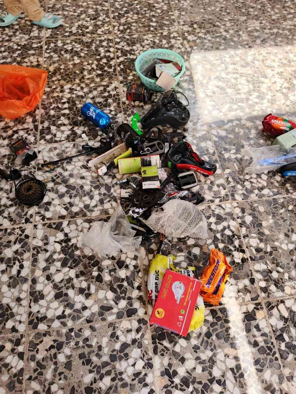 بسعر الجمله بسعر الجمله 

سلام عليكم شلعه غراض بايسكلات تريد جمله وتريد مفرد مال تعزيله محل الله شاهد مكاني بغداد قرب جسر ديالى او الزعفرانيه @للجميع
