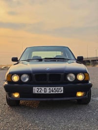 B M W 528 1993  پێش و پشتی کەپسە پيش پان مكينة28 کةپس ديجتال سەنەوی تا...