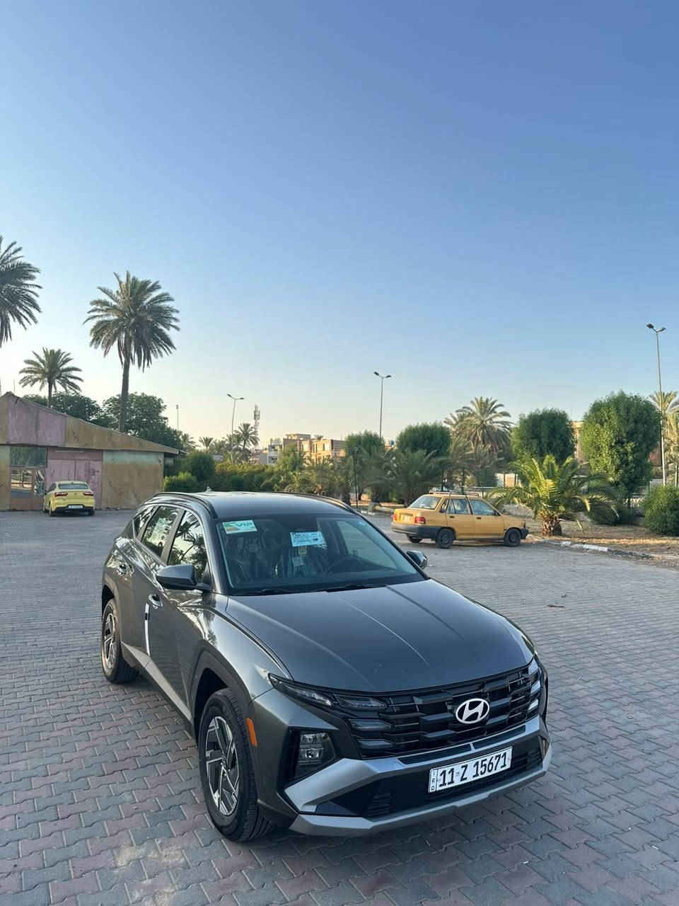 هونداي توسان هايبرد 👍👍👍
الموديل ٢٠٢٥
رقم بغداد الدولي بسمي تحويل ثاني يوم
اللون اخضر زيتي مميز جدا🪖🪖🪖🪖
السيارة فلل عدا البنراما 
وارد أمريكي بدون اي ضرر كلين تايتل كفاله عامة فقط بارد أربع أصابع بقبق الصندوكً موضح بالصور 
عداد المسافة 26 
جميع الايرباك سليم
شاشه متصله كبيره
صندوق خلفي كهرباء
تشغيل بصمه
ابواب بصمه
مانع تصادم
فور ويل درايف
هاند بريك بصمه
شاحن موبيل واير ليس
كشنات كهربائية 
تدفئة وتبريد بالكشنات
رادارات امامية وخلفية وجانبية 
وبعد هواي بيها مواصفات 
السعر 215$
رقم الهاتف ***********
العنوان بغداد الكاظمية
