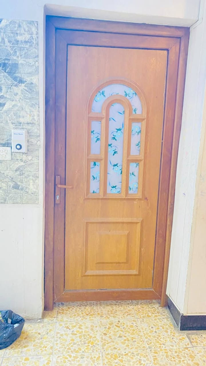 سلام عليكم بيبان للبيع نهايه حي أور
الجوزي
سعره 45 
قياسه الطول 210
العرض متر 
حجم ثقيل الاطار المنيوم
الابيض 
سعره 35
قياس  الطول 210
العرض 95
نضيفات 
رقم الهاتف ***********
واتساب ايضا موجود
