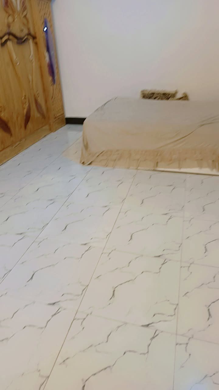 بيت للبيع  شارع الصب مقابل قرية الغدير عمود ٣٢١
مساحته ١٤٠ متر 
المزارع شارع ٤٠ 
سعره بالنقدي ٣٨ مليون 
بالقسط ٤٥ مليون مقدما ١٠ مليون و٥٠٠ كل شهر  سقف صب
 رقم صاحب الدار ***********

مكلفه بالنشر
