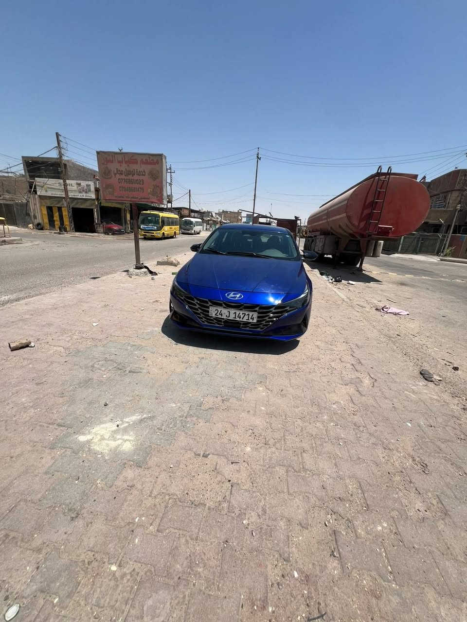 السلام عليكم اخوان كلشي موضح بل صوره وراح اذكر كلشي هنا النترا موديل 2021 الحادث موضح بل صوره واكو مقطع موضح بي كلشي السياره ناكته نكت حداديه عامه تخم ويل تخم  تاير جديد السياره ما نقصه شي شغليتن فقط كنترول تبريد وشحن غاز فقط كير ومكينه مكفولات (المكينه مفتوحه بس ضمانه مده الحياه خير من الله المكينه مكاني بغداد المشتل والسياره ب 110 وهذا رقم تليفوني ***********
