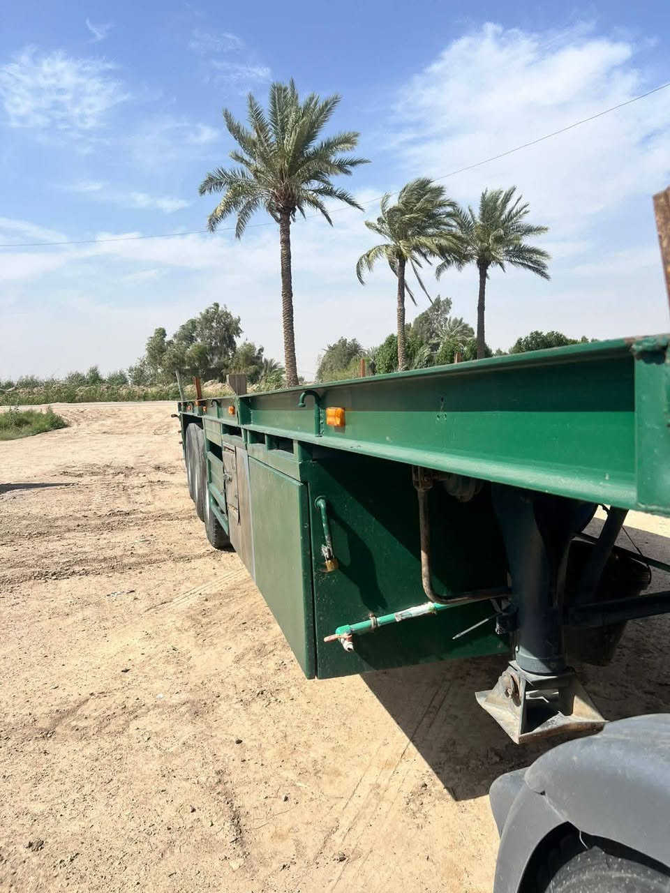 سلام عليكم للبيع عربانه ثلاث دناكير تركي ٢ ثابت ١ تعليك شاصي أوربي تسيس هوا جديد +كهربائية+بريك +ادامه كامله تخم تاير جاهزه الاستفسار على هاذه الرقم *********** //***********

