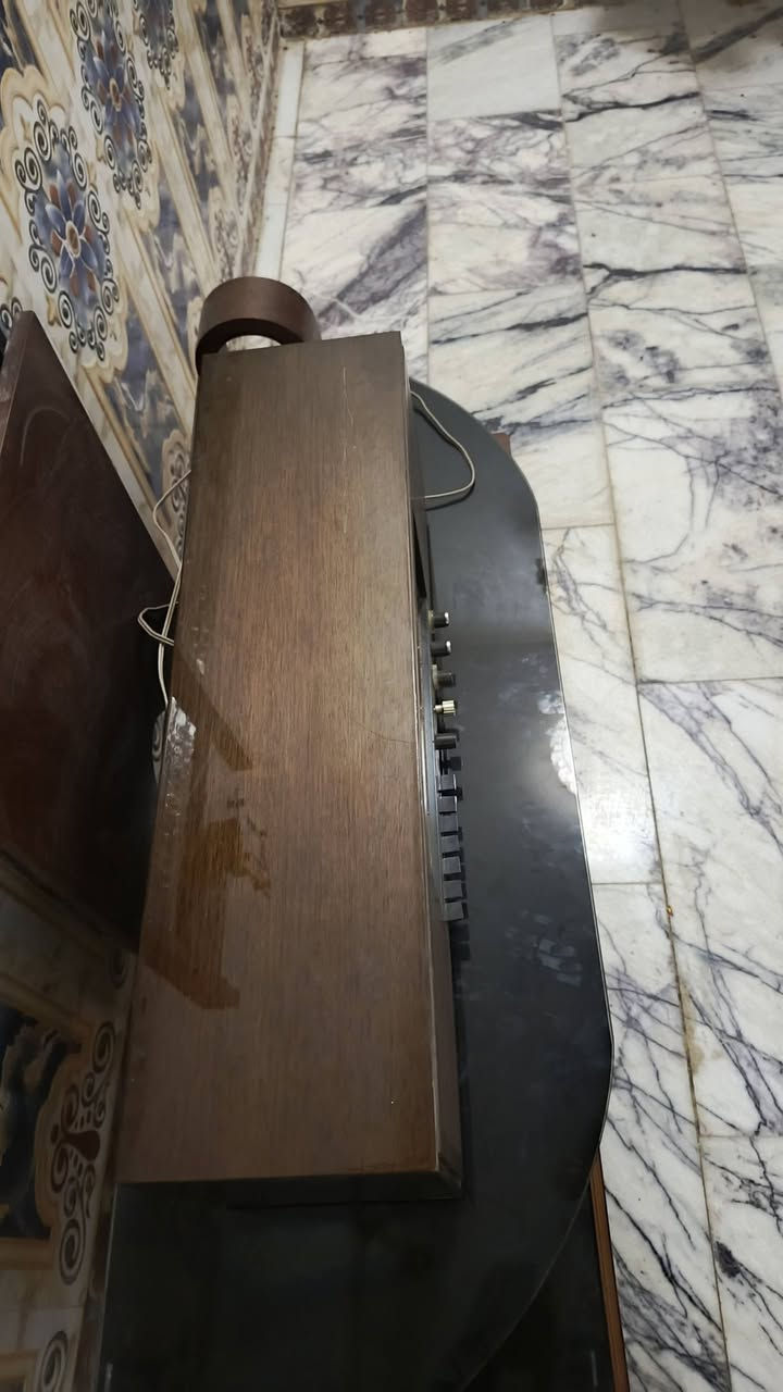 السلام عليكم ورحمة الله وبركاته
راديو خشبي القديم يشتغل كهرباء اصحاب الخبره يعرفونه نضيف جدا جان مضموم جديد السعر 350 مكاني بابل/سدة الهنديه/ قرب ابراهيم الخليل ***********
