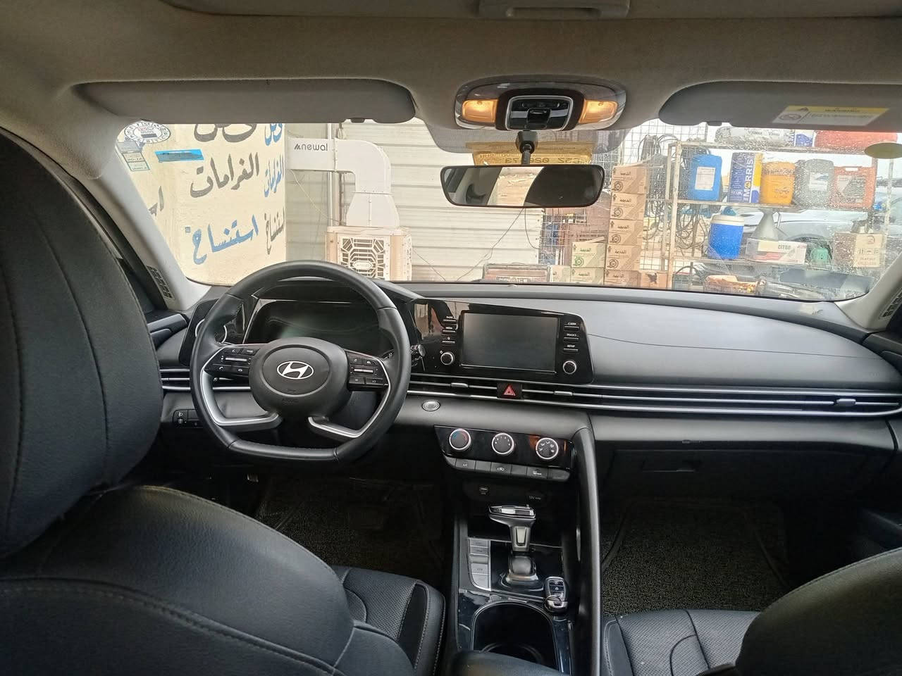 سلام عليكم البيع النتره موديل 2024 خليجيه كفاله عامه السياره فول واحد على واحد الخير فتحه تبريد قطعتين كير طياره  دكمه كشن جلد ششتين بصمه مرايات شفط ترحيب عن بعد الد امامي خلفي ماشيه 100 مكينه 1600 8 بخات مكان واسط الصويره رقم اربيل سنويه 2029 هزه 2026   السعر 140 وبيها مجال الاستفسار ***********
