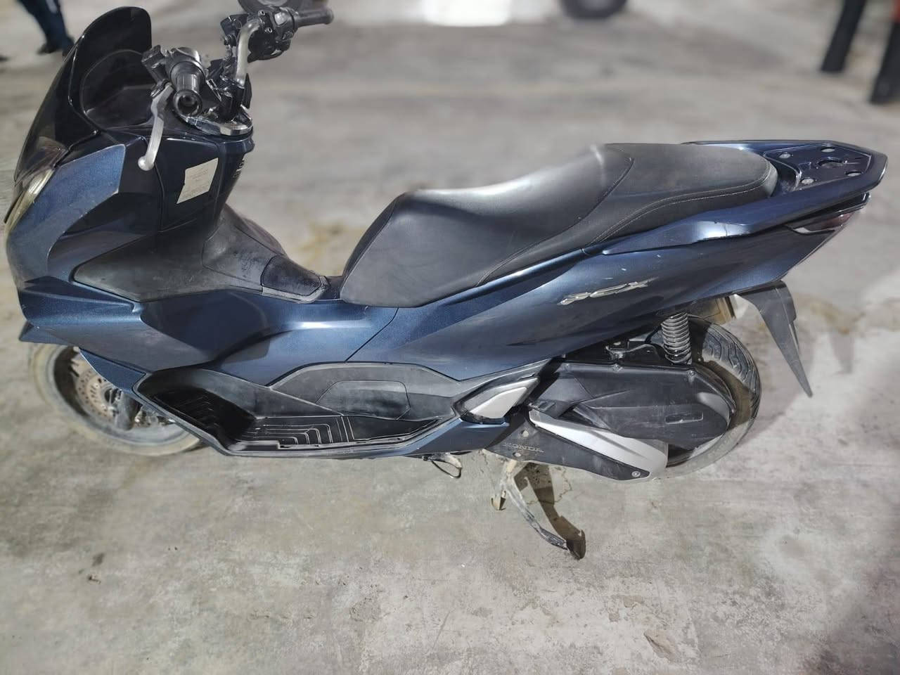 السلام عليكم
Pcx  جيل الرابع
السعر 15$
الدراجه مابيضه ضرر 
الدراجه نضيفه 
مكاني الحسينيه 
***********
