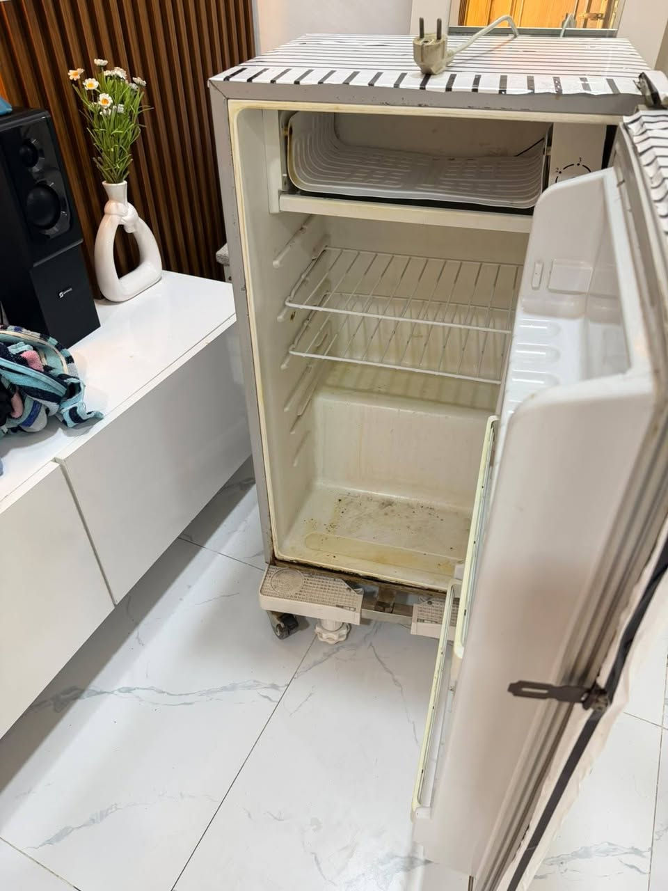 جهاز رياضة • نضيف • ثلاجة