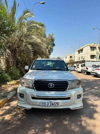لاندكروزر • ٢٠٠٩ • ٢٤٥ الف