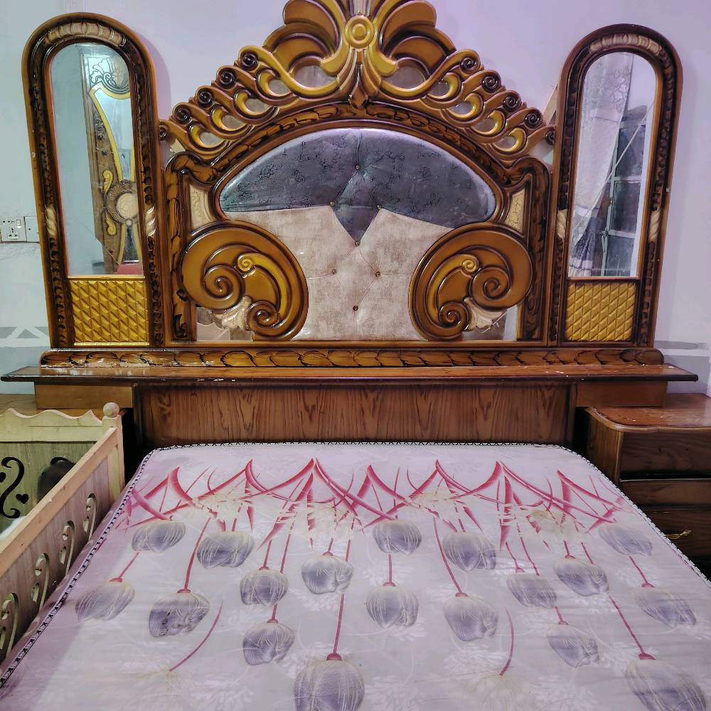 سلام عليكم  غرفه اخشاب البيع الكوت سعر 650رقم***********